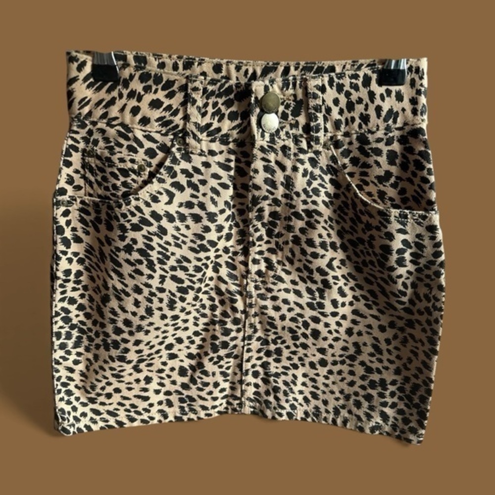 Billabong Animal Print Mini Denim Skirt Cheetah Leopard Casual Womenโs Size 25